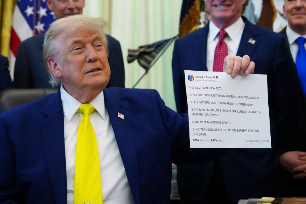 Trump stands to profit off US policy announcements by selling fast access to his social media posts Trump stands to profit off US policy announcements by selling fast access to his social media posts