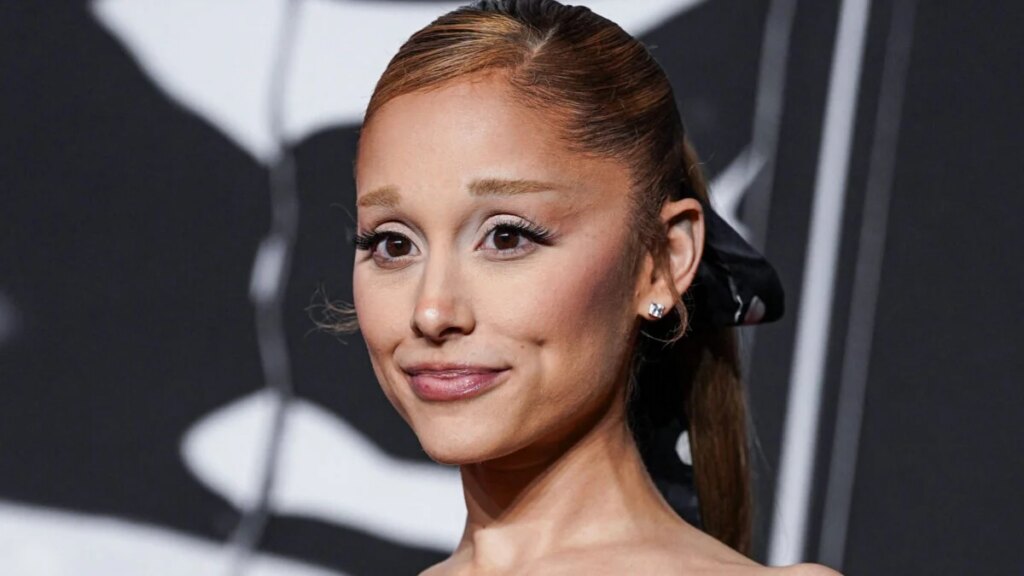 Ariana Grande’s Family Allegedly Begged Her To Stop Work Ariana Grande's Family Allegedly Begged Her To Stop Work