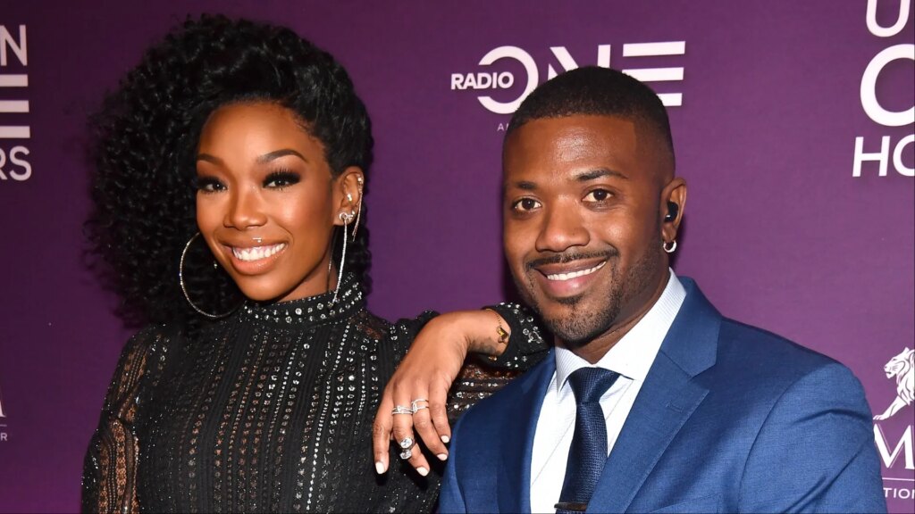Brandy & Ray J Reunion Footage Has Fans Cuttin’ Up (VIDEO) Brandy & Ray J Reunion Footage Has Fans Cuttin' Up (VIDEO)