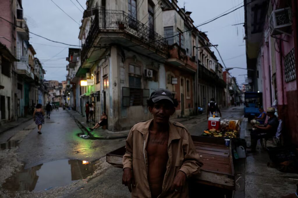 Cuba in the dark: ‘There are days that go by, the full 24 hours, without electricity’ | International Cuba in the dark: ‘There are days that go by, the full 24 hours, without electricity’ | International