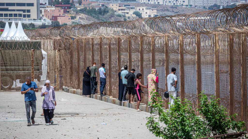 Desperate to find their missing kids, Moroccan families turn to same social platforms that encouraged exodus to Ceuta | International Desperate to find their missing kids, Moroccan families turn to same social platforms that encouraged exodus to Ceuta | International