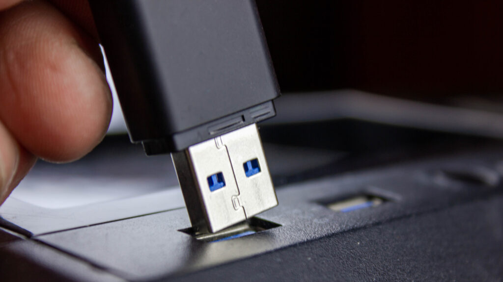 How To Safely Recycle Your Old USB Cables How To Safely Recycle Your Old USB Cables