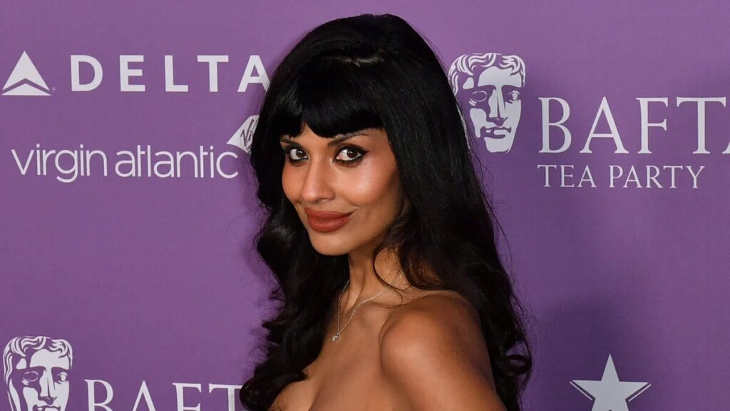 Jameela Jamil Defends Comments About Ariana Grande Jameela Jamil Defends Comments About Ariana Grande