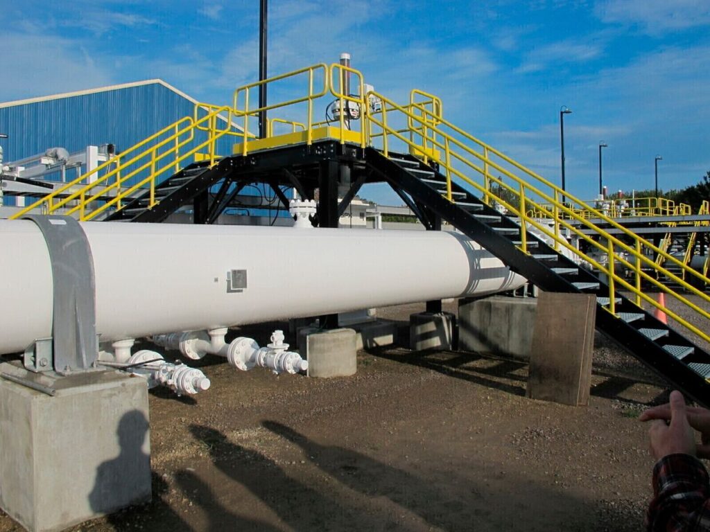 Michigan Supreme Court rejects permit for Enbridge oil pipeline under Great Lakes