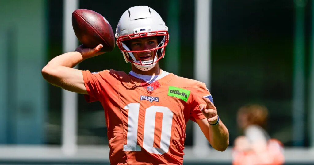 Patriots’ Drake Maye Gives Update After Shoulder Injury Patriots' Drake Maye Gives Update After Shoulder Injury