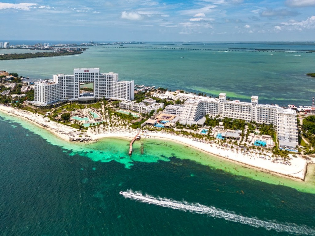 RIU reopens Cancun resort after major renovations RIU reopens Cancun resort after major renovations