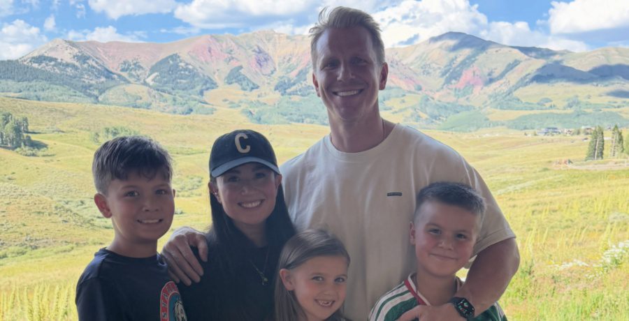 Sean Lowe Speaks Out On Son’s ‘Hard’ Diabetes Process Sean Lowe Speaks Out On Son's 'Hard' Diabetes Process