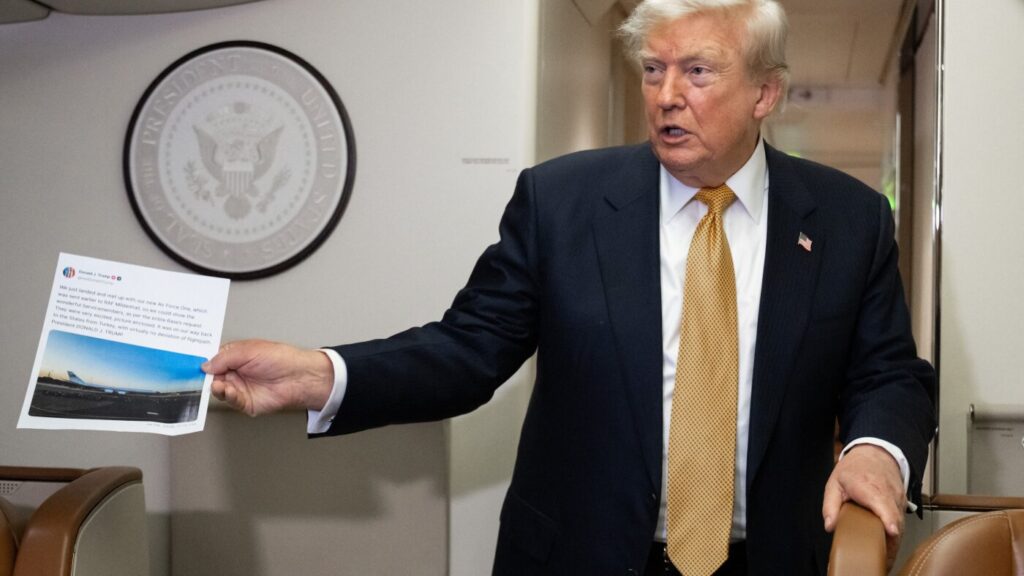 Truth Social launches paid early access to Trump posts : NPR Truth Social launches paid early access to Trump posts : NPR